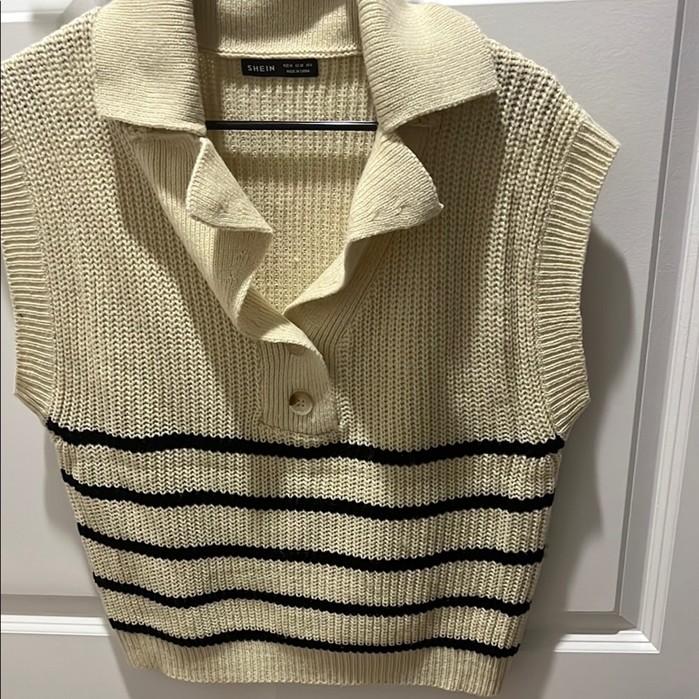 SHEIN Cream and Black Cowl Neck Sweater with Ribbed Texture